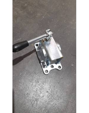 ABRAZADERA RUEDA JOCKEY DE 48 C/BASE FUNDICION MANILLA ABATIBLE